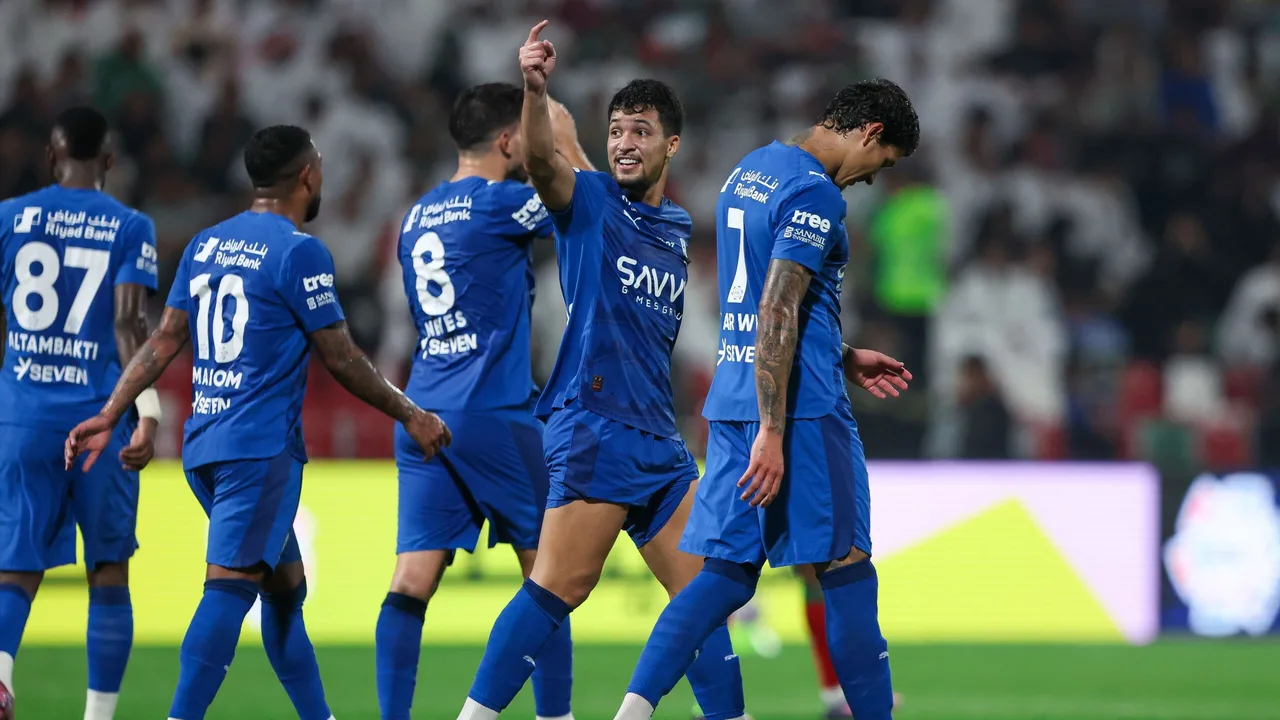 صفقة ليوناردو وموقف صلاح.. فلامنجو والزعيم يوضحان حقيقة المفاوضات الجارية في الهلال